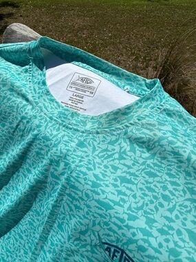 AFTCO L/S Fishing Shirt. Mint Sea Pattern. Large NWOT.